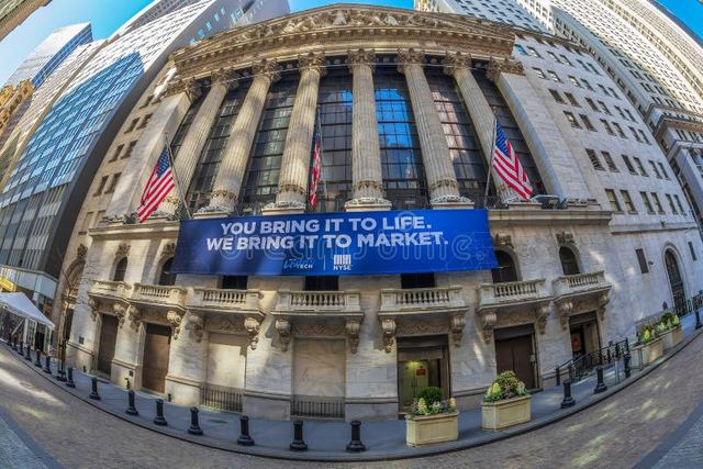 img5_nyse_front.jpg